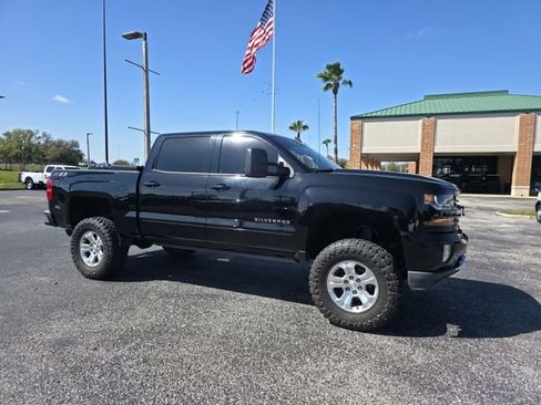Used 2018 Chevrolet Silverado 1500 LT w/ All Star Edition image 2