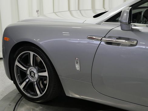 Used 2015 Rolls-Royce Wraith image 37