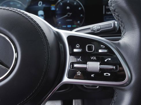 Used 2023 Mercedes-Benz Maybach GLS 600 4MATIC image 25