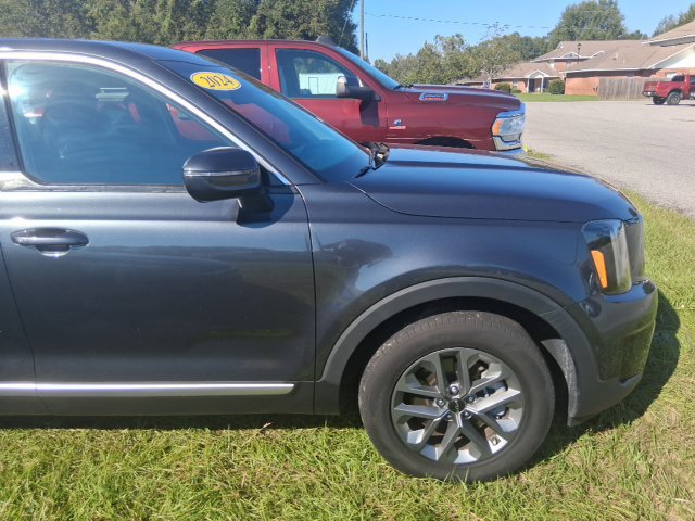 Used 2024 Kia Telluride LX FWD image 21