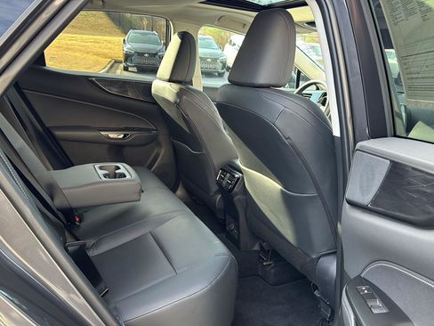 Certified 2025 Lexus NX 250 FWD w/ Towing Package (2000 Lbs) image 11