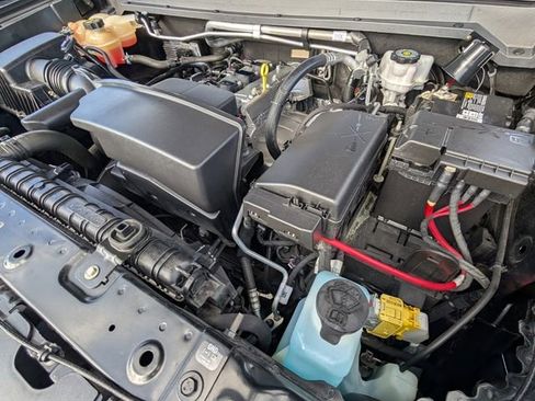 Used 2022 Chevrolet Colorado W/T w/ Custom Special Edition image 16