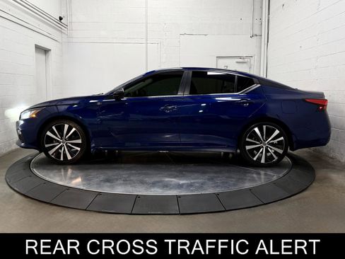 Used 2019 Nissan Altima 2.5 SR FWD image 6