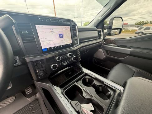 Used 2024 Ford F250 Lariat w/ Sport Appearance Package AWD/4WD image 14