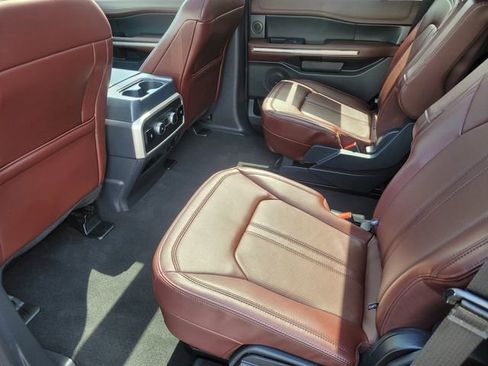Used 2024 Ford Expedition Limited RWD image 17