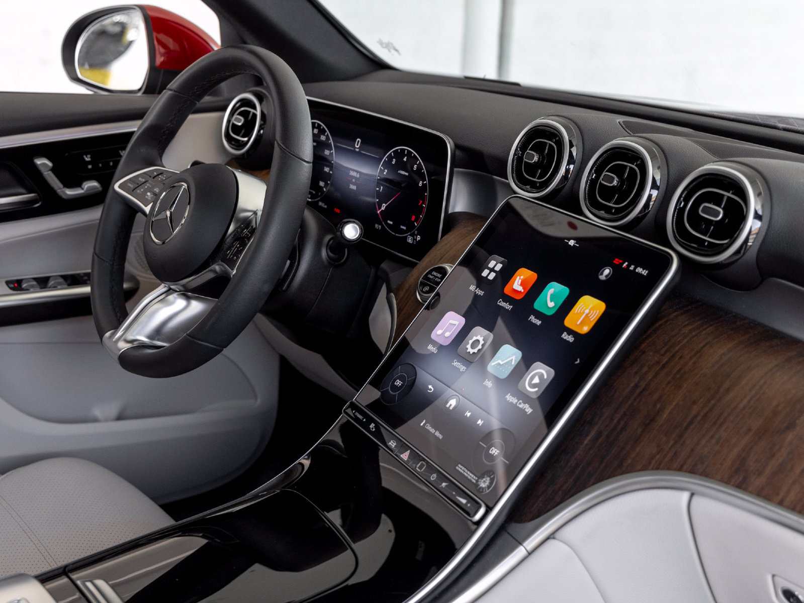 Certified 2026 Mercedes-Benz GLC 300 image 30