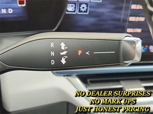 Used 2025 Chevrolet Equinox EV LT w/ Convenience Package II image 16