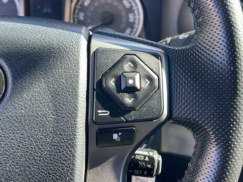 Used 2016 Toyota Tacoma SR5 image 25