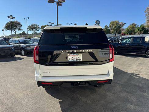 Used 2025 Ford Expedition Active AWD/4WD image 6
