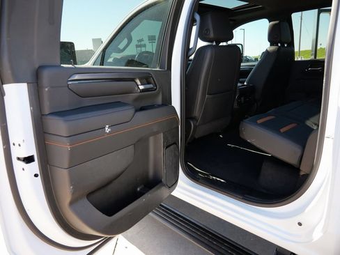 Used 2024 GMC Sierra 3500 AT4 AWD/4WD image 23