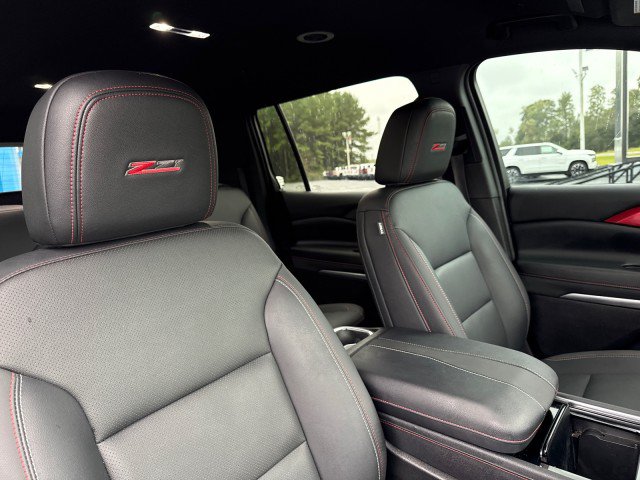 Used 2024 Chevrolet Traverse Z71 w/ LPO, Floor Liner Package AWD/4WD image 11