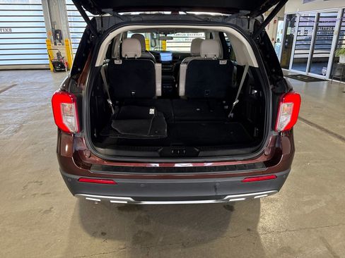Used 2020 Ford Explorer XLT w/ Equipment Group 202A image 23