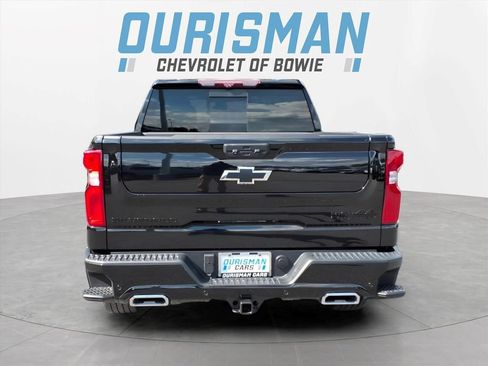 Used 2023 Chevrolet Silverado 1500 High Country w/ Technology Package AWD/4WD image 4