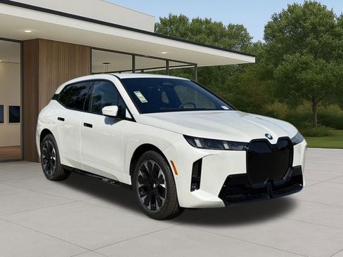 New 2026 BMW iX xDrive45 w/ M Sport Package image 6