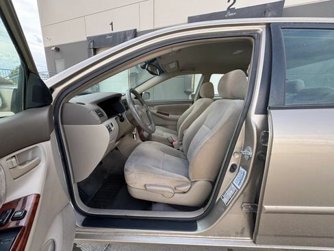 Used 2005 Toyota Corolla LE w/ Audio Value Pkg FWD image 11