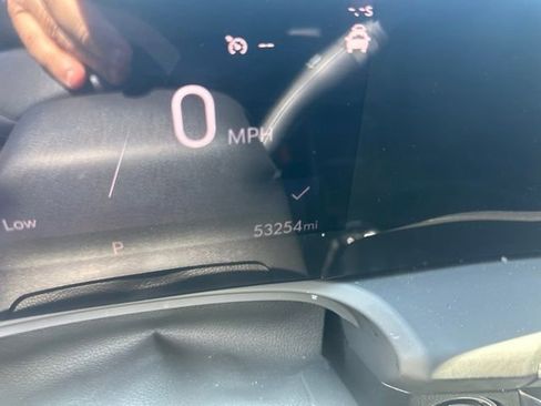 Used 2024 Buick Encore GX Sport Touring AWD/4WD image 18