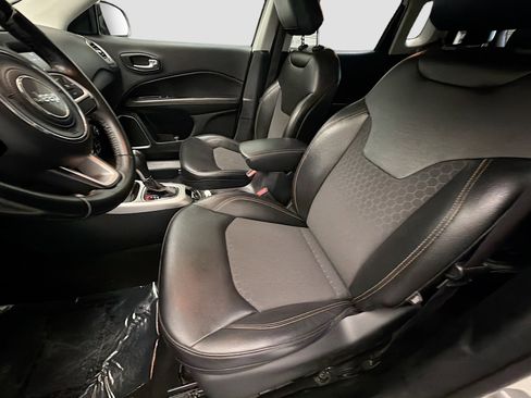 Used 2020 Jeep Compass Latitude w/ Popular Equipment Group image 11