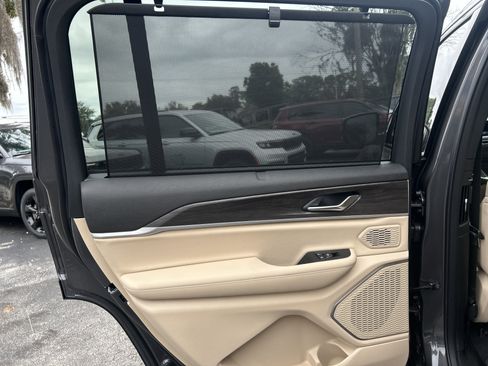 New 2025 Jeep Grand Cherokee L Limited w/ Luxury Tech Group II image 49