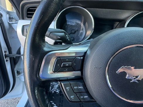 Used 2016 Ford Mustang Premium image 12