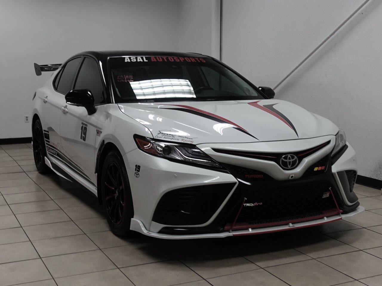 Used 2019 Toyota Camry XSE w/ Driver Assist Package FWD image 13