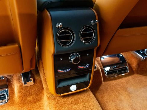 New 2026 Rolls-Royce Cullinan AWD/4WD image 32