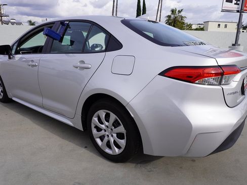 Certified 2025 Toyota Corolla LE image 3