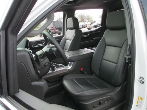 Used 2025 GMC Sierra 1500 SLT w/ SLT Premium Plus Package image 21