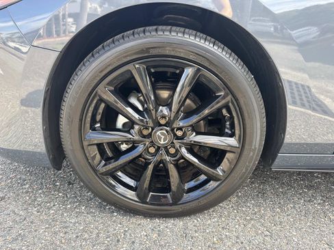 Used 2025 MAZDA MAZDA3 2.5 S Hatchback w/ Premium Pkg image 10