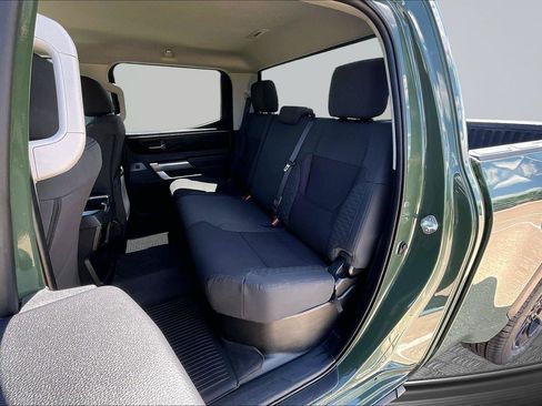 Used 2022 Toyota Tundra SR5 w/ SR5 Convenience Package AWD/4WD image 27