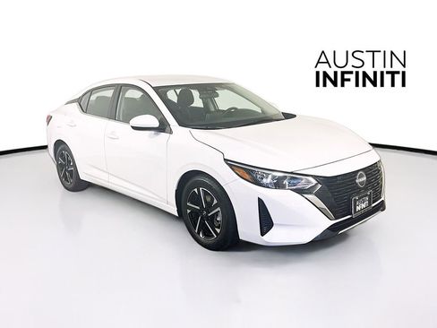 Used 2025 Nissan Sentra SV image 1