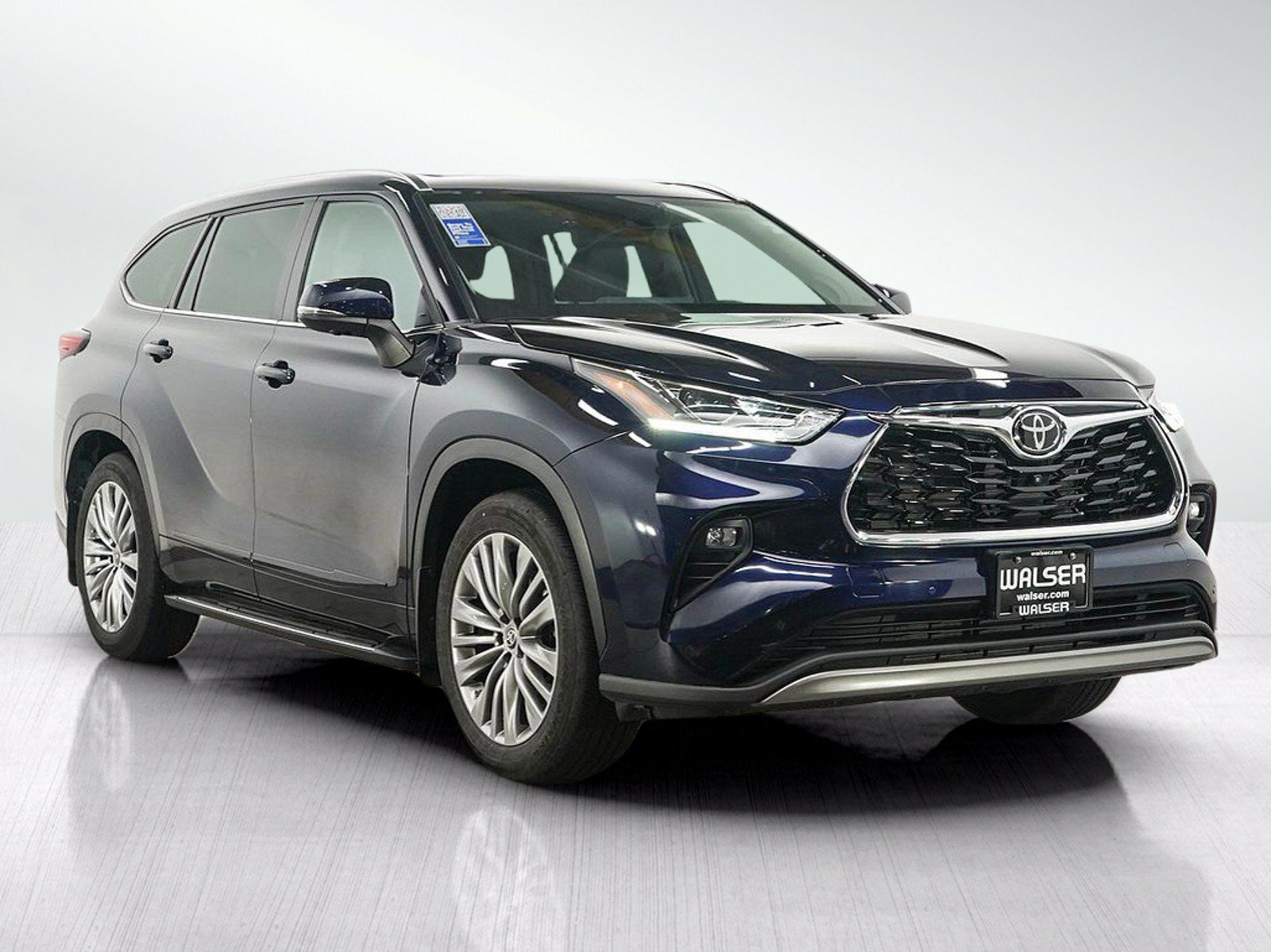 Used 2023 Toyota Highlander Platinum AWD/4WD image 8