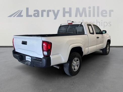 Used 2021 Toyota Tacoma SR RWD image 5