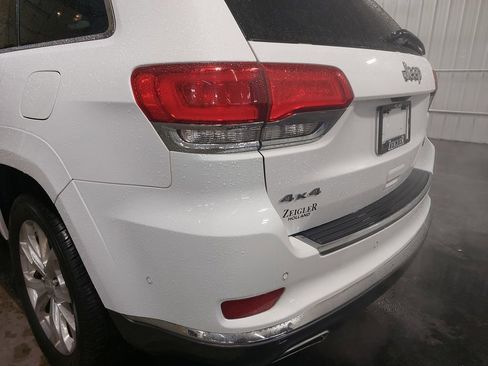 Used 2019 Jeep Grand Cherokee Summit AWD/4WD image 36