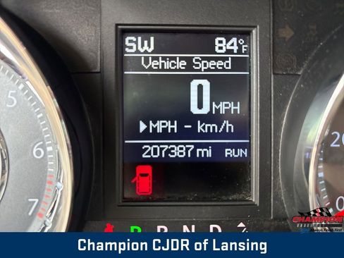 Used 2012 Chrysler Town & Country Touring w/ Entertainment Group #1 FWD image 20