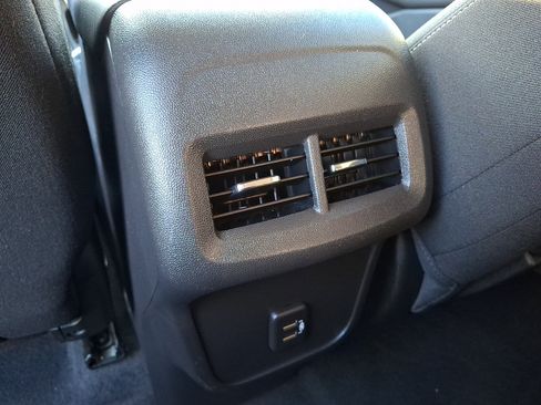 Used 2023 GMC Terrain SLE w/ Driver Convenience Package FWD image 11