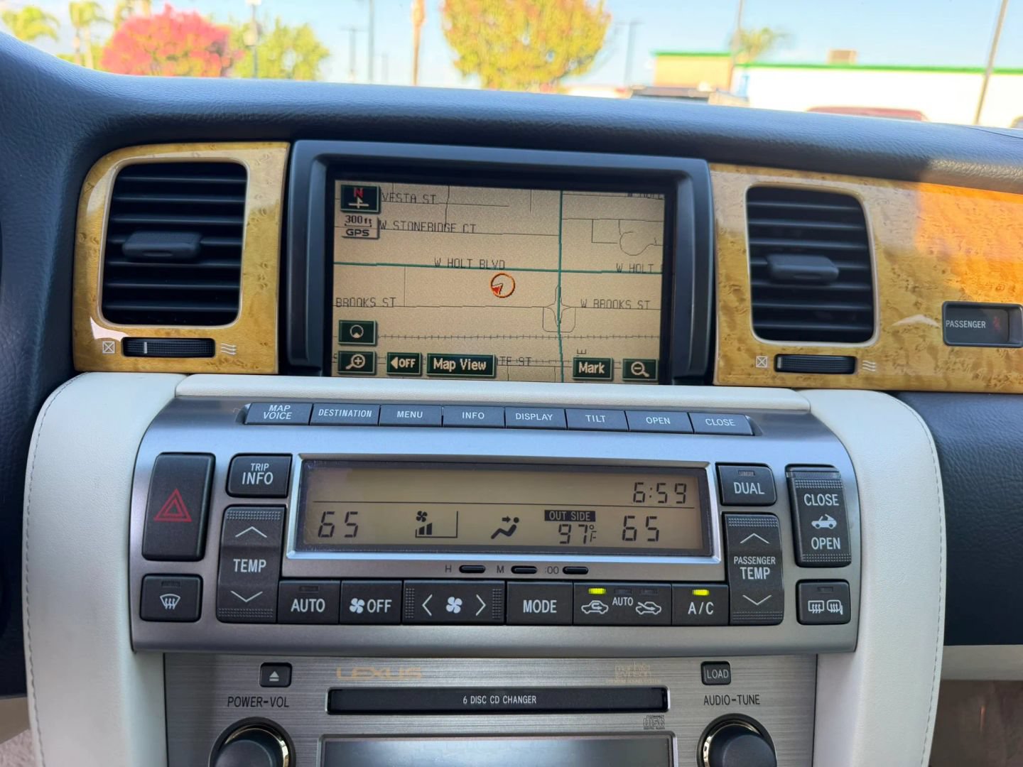 Used 2005 Lexus SC 430 Convertible w/ Preferred Accessory Pkg RWD image 23