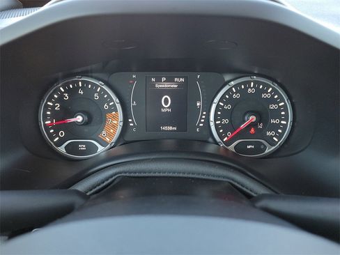 Used 2023 Jeep Renegade Latitude image 18