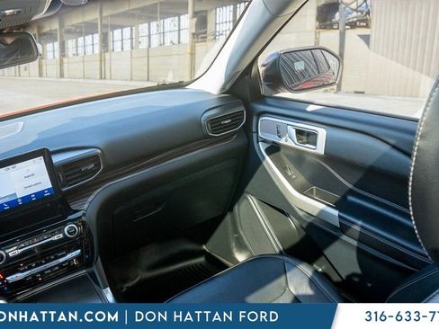 Used 2022 Ford Explorer Limited w/ Equipment Group 301A image 16