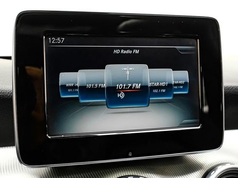 Used 2016 Mercedes-Benz GLA 250 image 22