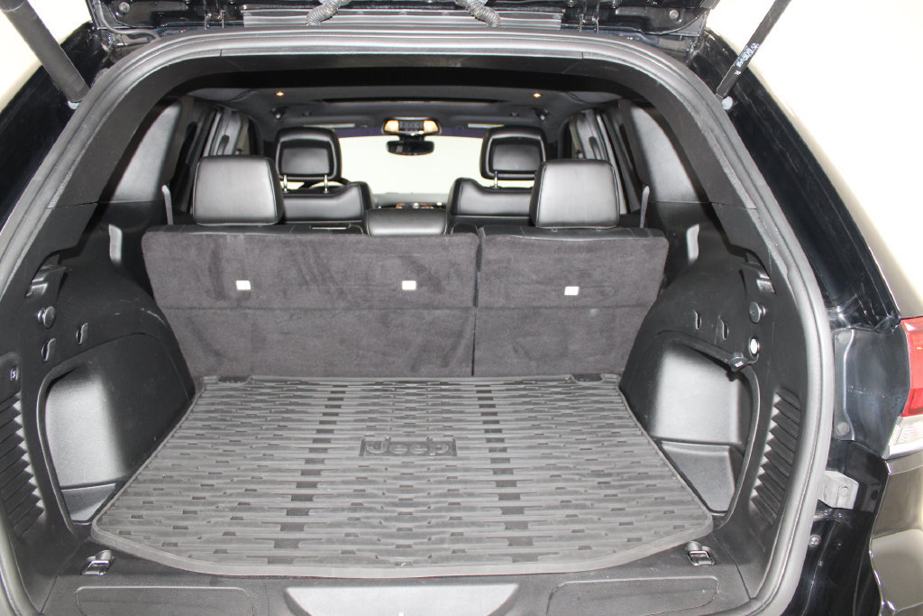 Used 2021 Jeep Grand Cherokee Limited AWD/4WD image 28