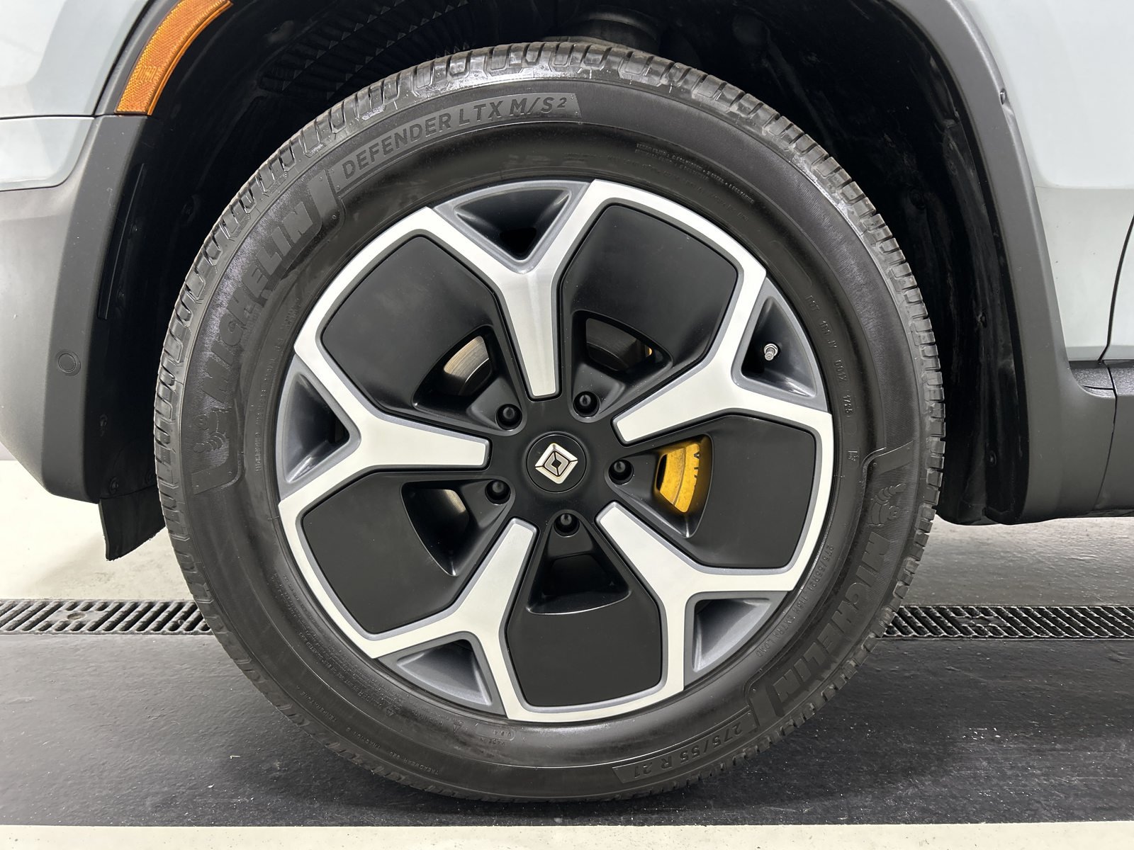 Used 2023 Rivian R1S Launch Edition Quad AWD/4WD image 9
