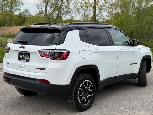 Used 2024 Jeep Compass Trailhawk AWD/4WD image 6
