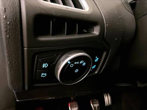 Used 2017 Ford Focus RS AWD/4WD image 30