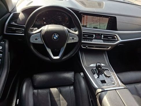 Used 2022 BMW X7 xDrive40i w/ Premium Package AWD/4WD image 11
