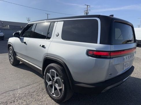 Used 2024 Rivian R1S Adventure image 18