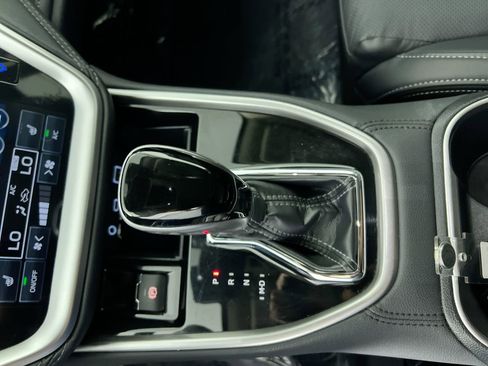 Used 2024 Subaru Outback Limited image 22