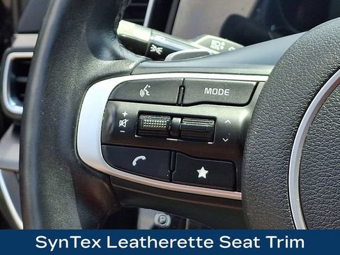 Used 2023 Kia Sportage EX AWD/4WD image 7