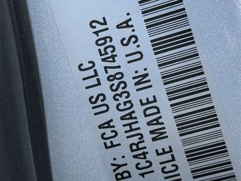 New 2025 Jeep Grand Cherokee Altitude image 22