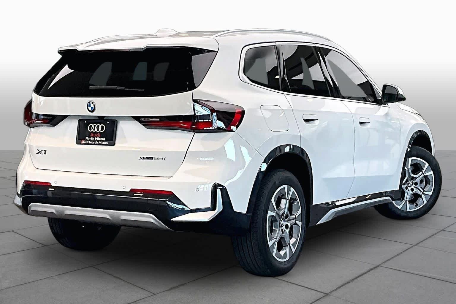 Used 2025 BMW X1 xDrive28i w/ Convenience Package AWD/4WD image 36