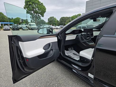 Used 2023 Tesla Model S Standard Range AWD/4WD image 9